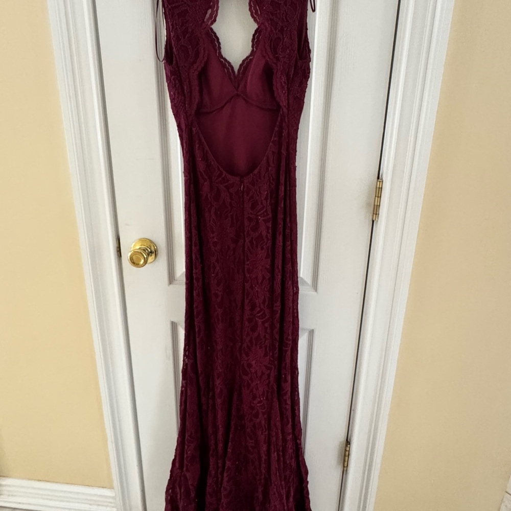 Red Sleeveless Prom / Formal Gown